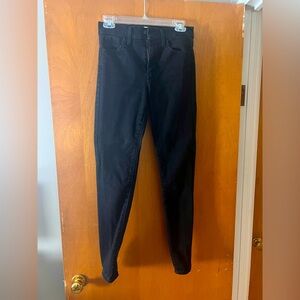 Black Levi’s High-Rise Super Skinny Denim Jeans